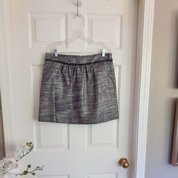 EUC GAP navy blue, white, grey & silver mini skirt, 10 - Picture 5 of 5